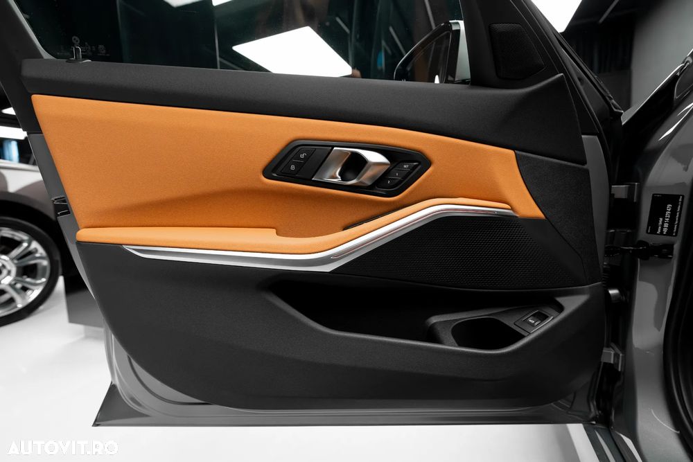 BMW Seria 3 330i xDrive Aut. - 7