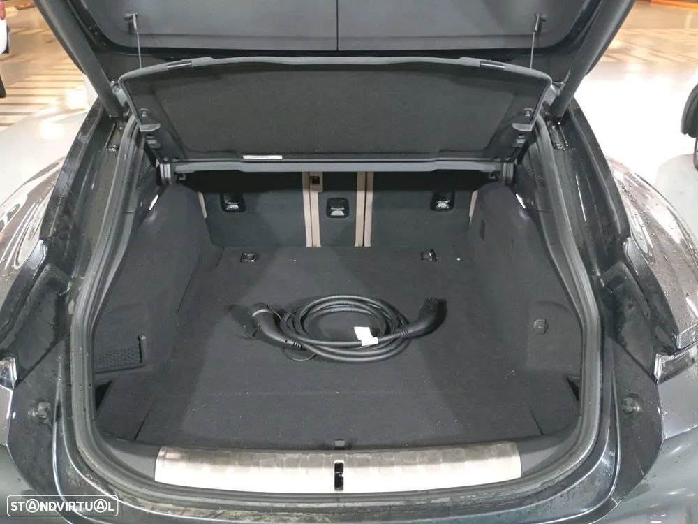 Porsche Taycan Cross Turismo 4S - 14