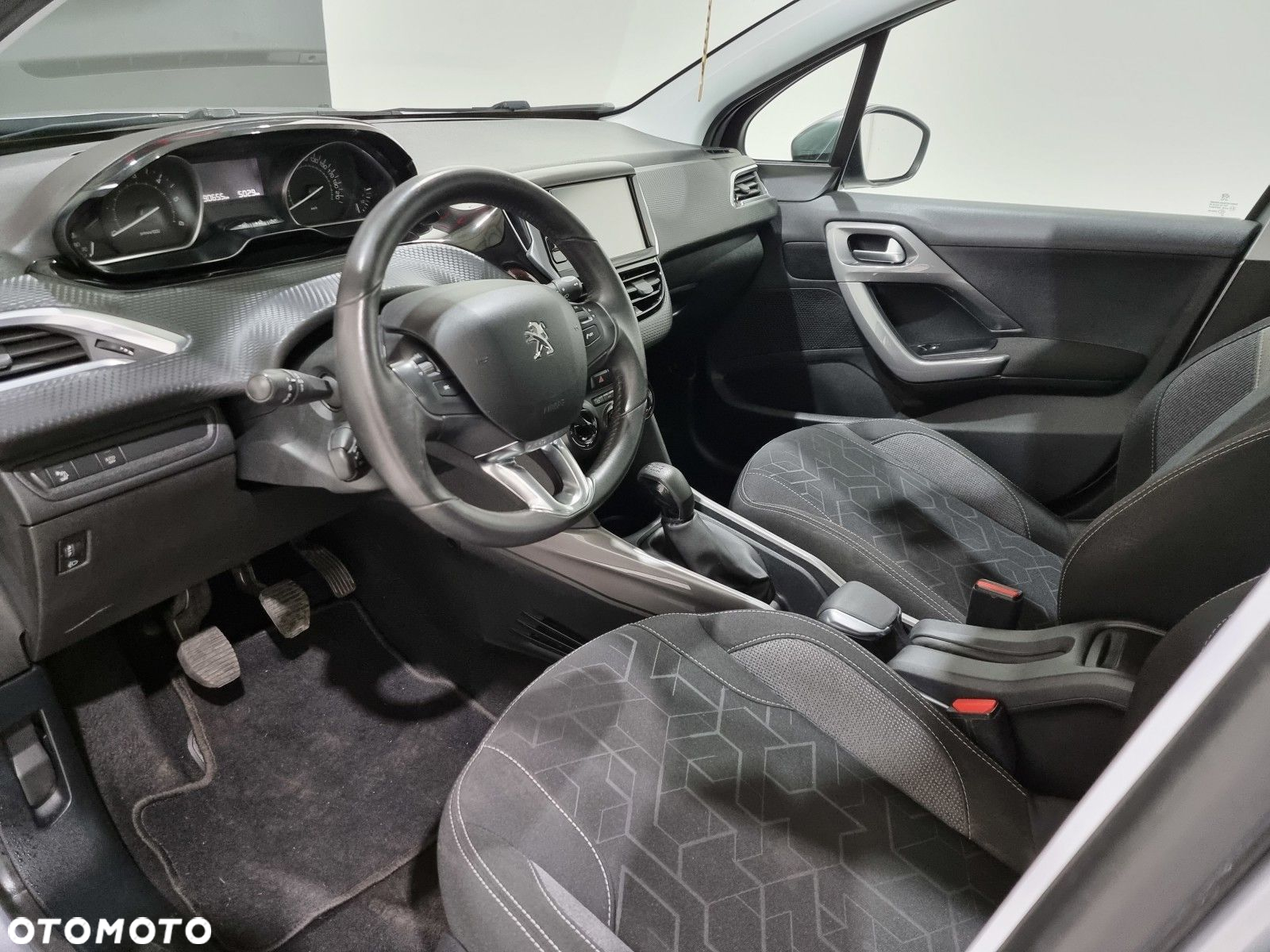 Peugeot 2008 - 9