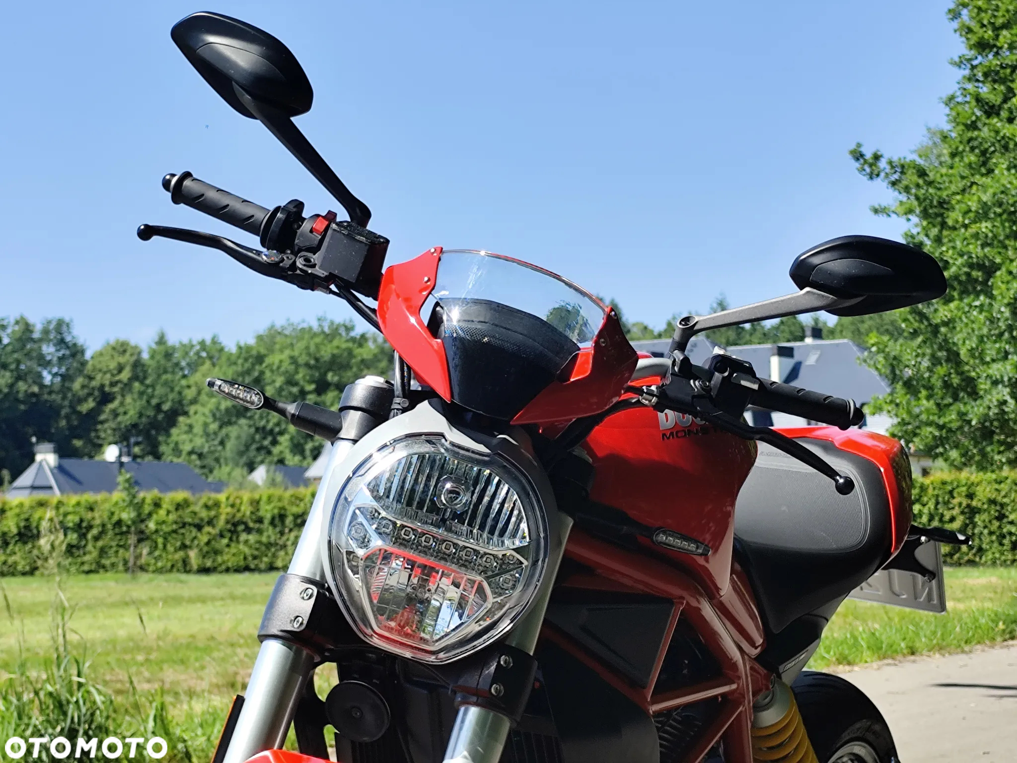 Ducati Monster - 11