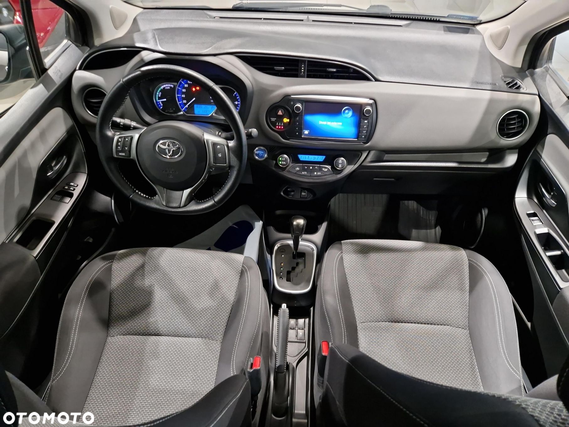 Toyota Yaris - 12