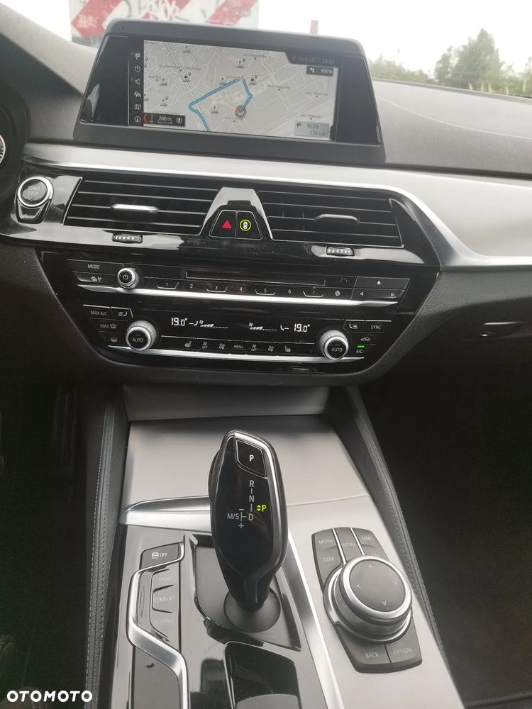 BMW Seria 5 520d M Sport sport - 15