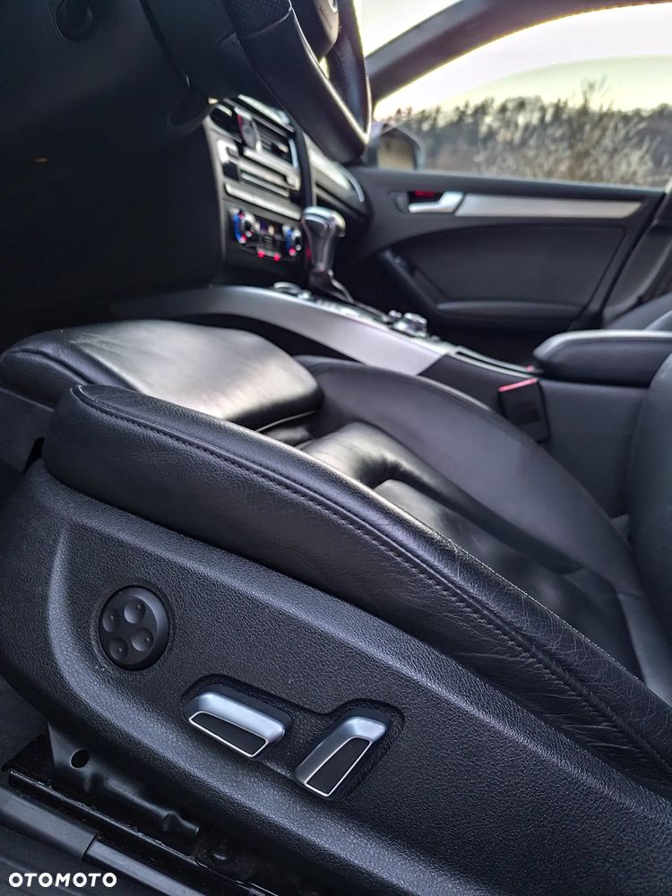 Audi A4 Limousine - 14
