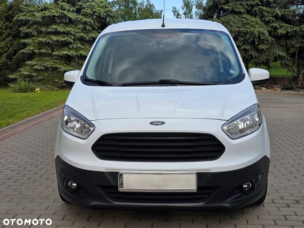Ford Transit Courier - 18