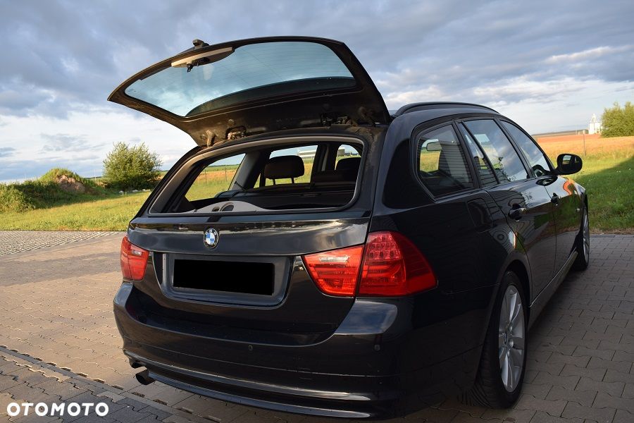 BMW Seria 3 318d DPF Edition Lifestyle - 9