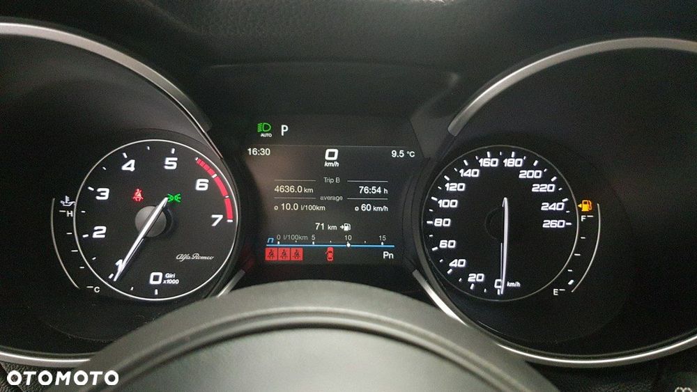 Alfa Romeo Stelvio - 22