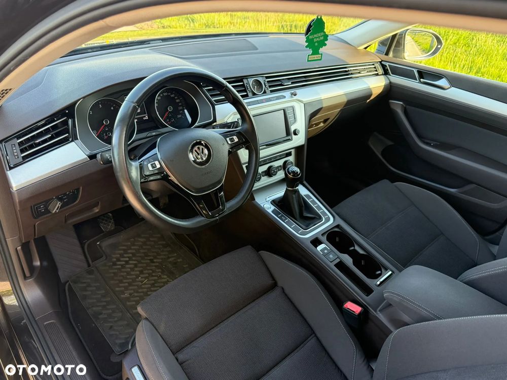 Volkswagen Passat 1.6 TDI (BlueMotion Technology) Comfortline - 11