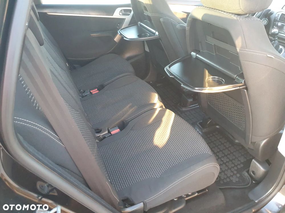 Citroën C4 Picasso 1.6 HDi Impress - 19