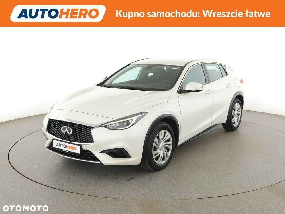 Infiniti Q30 - 2