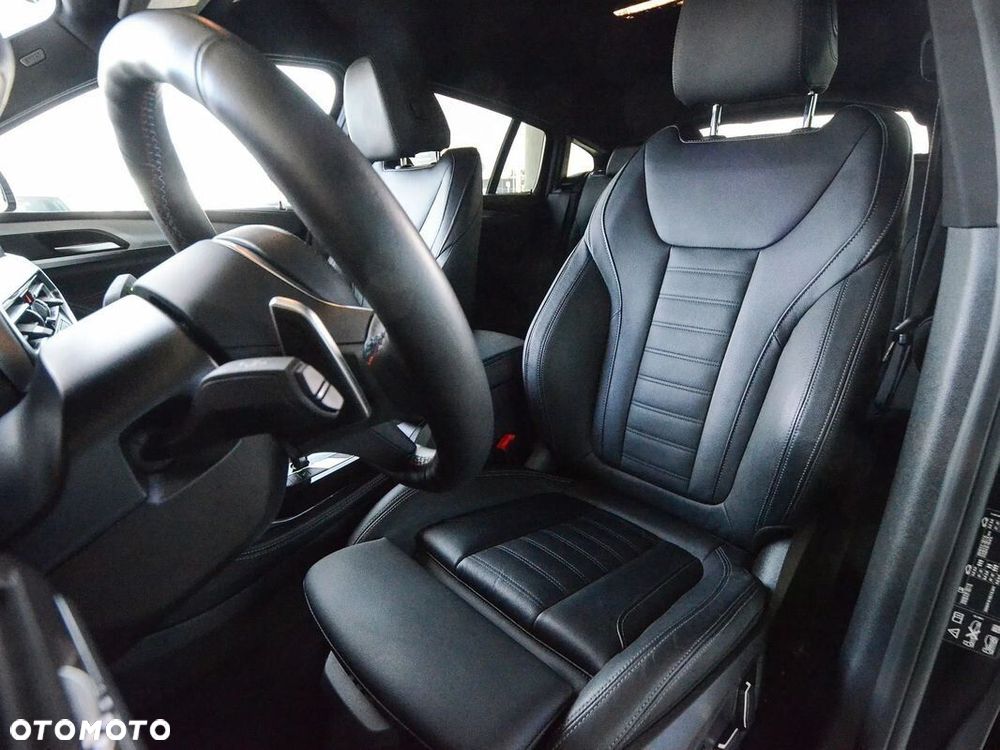 BMW X4 - 33