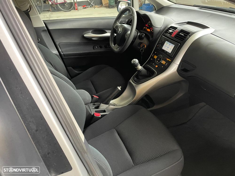 Toyota Auris 1.4 D-4D Cool - 19