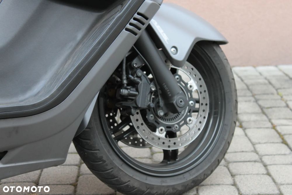 Suzuki Burgman - 10