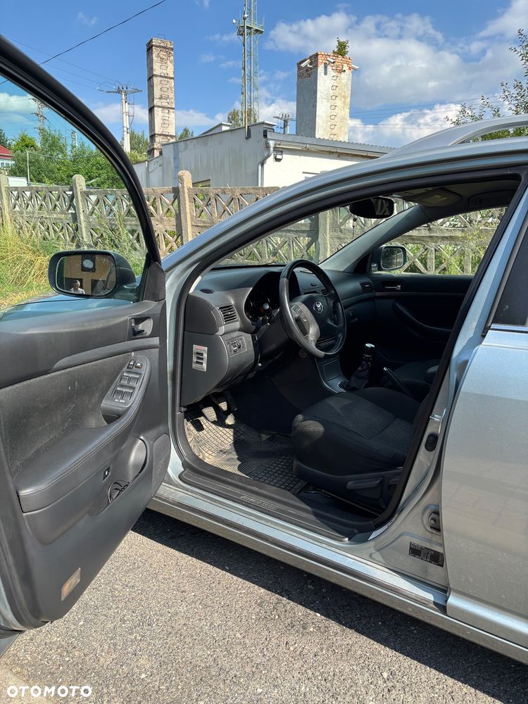 Toyota Avensis 2.0 D-4D Luna - 7
