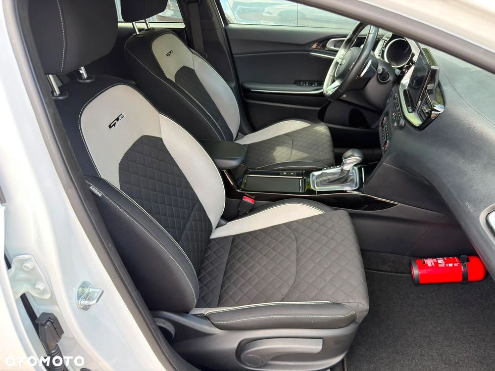 Kia ProCeed - 18