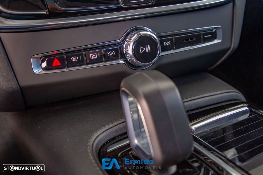 Volvo V90 2.0 T6 PHEV R-Design AWD - 53