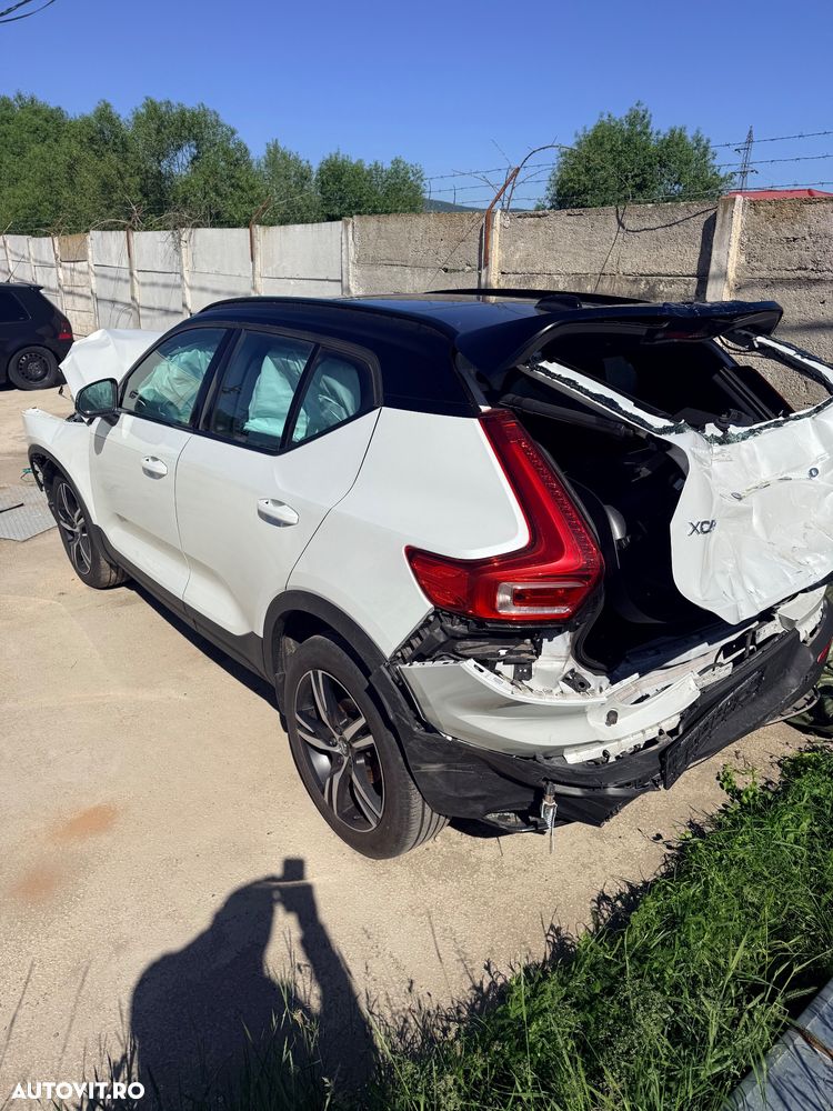 Volvo XC 40 - 3