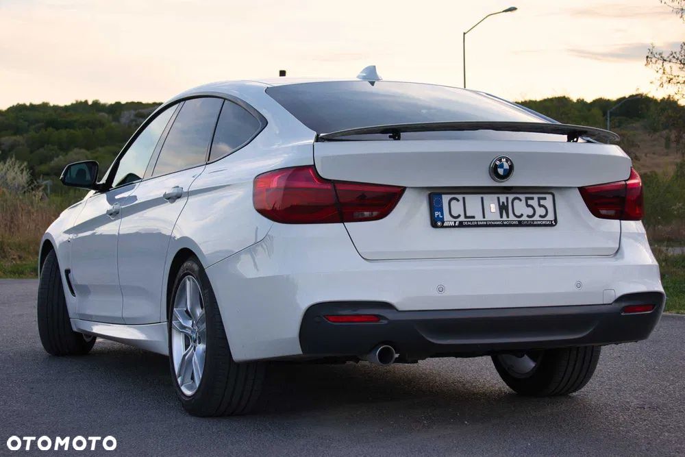 BMW Seria 3 318d M Sport - 4