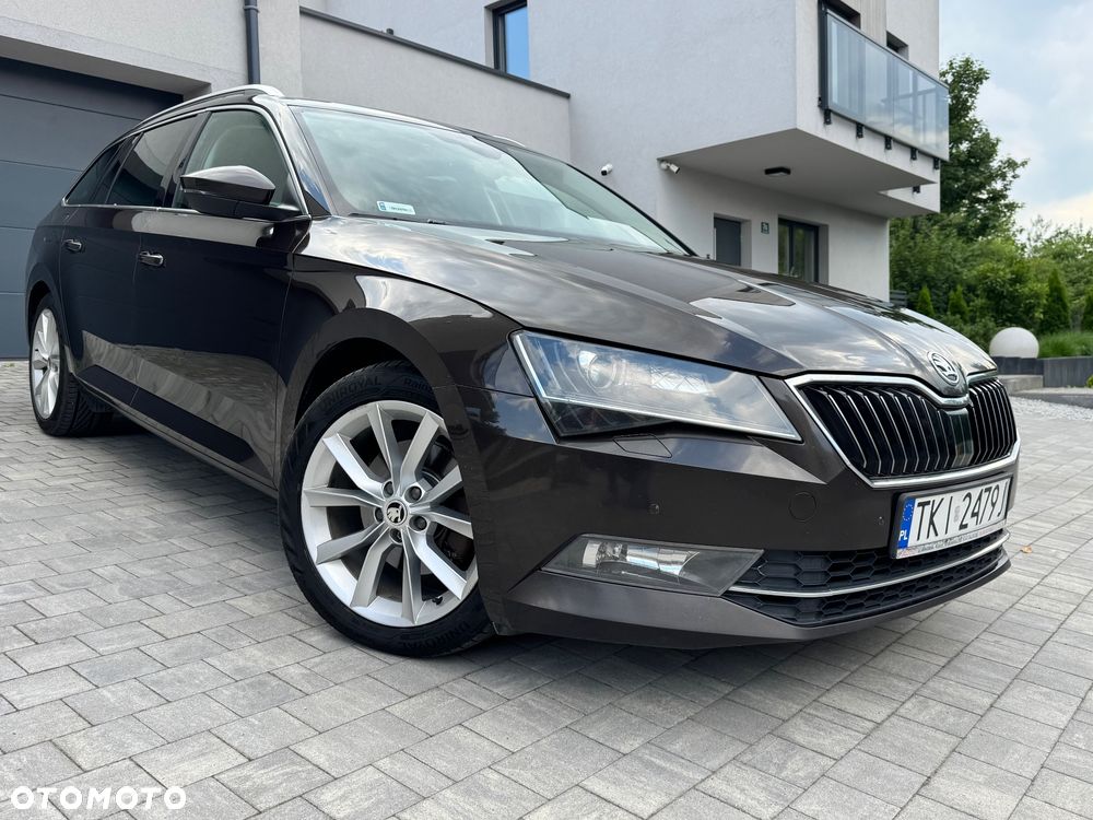 Skoda Superb 2.0 TDI Ambition DSG - 8