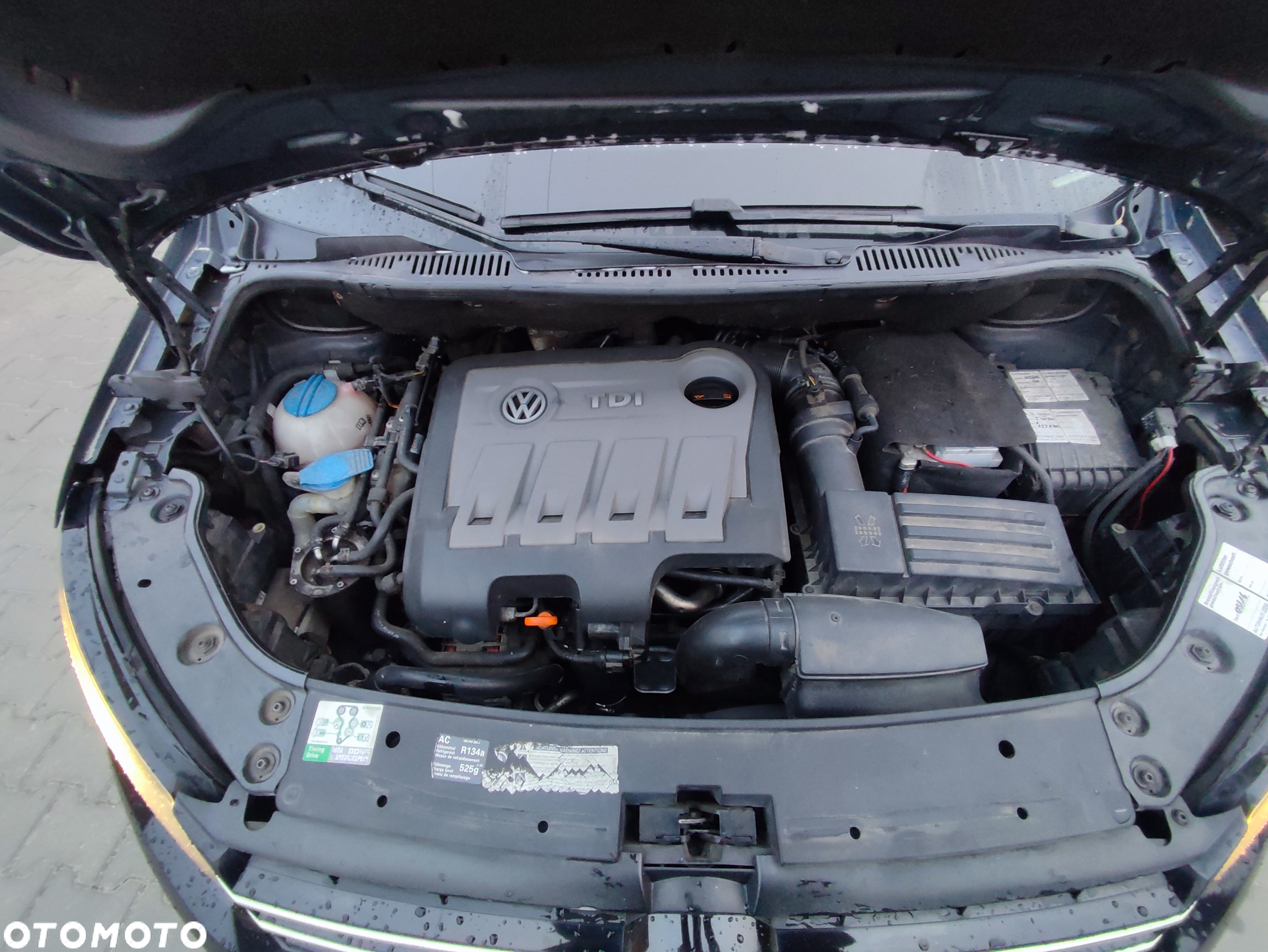 Volkswagen Touran 2.0 TDI DPF Highline - 16