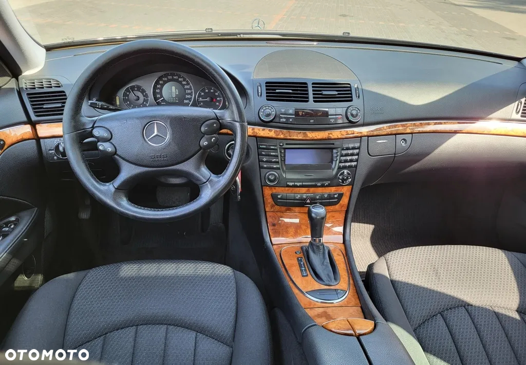Mercedes-Benz Klasa E 200 Kompressor NGT Automatik Classic - 10