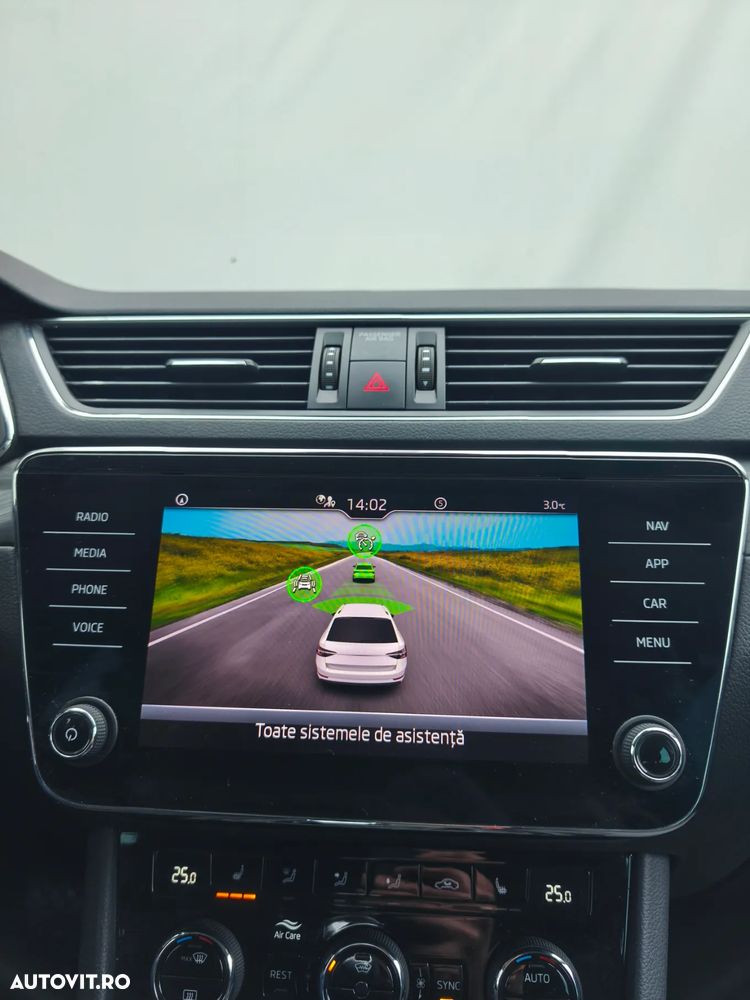 Skoda Superb 2.0 TDI DSG Style - 23