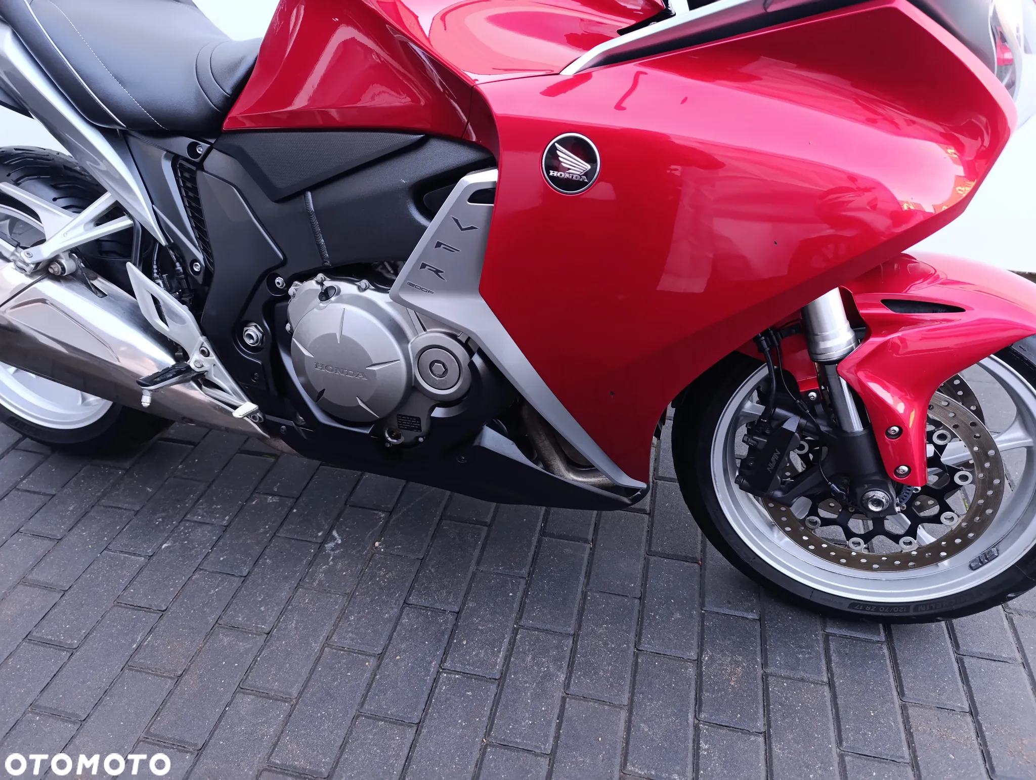 Honda VFR - 24