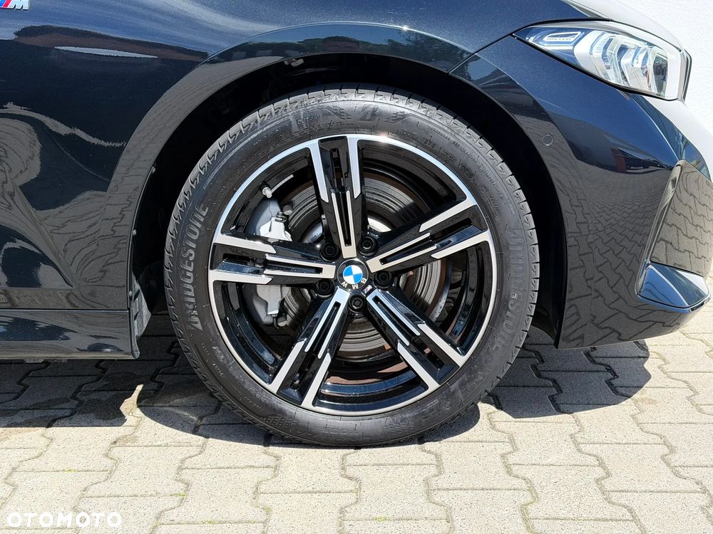 BMW Seria 3 330i xDrive M Sport - 5