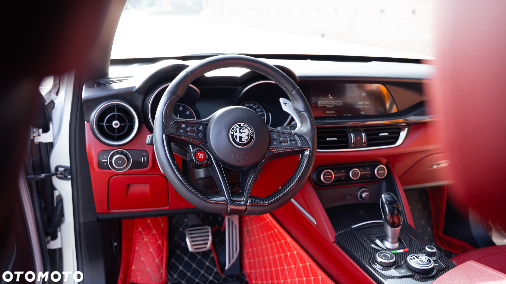 Alfa Romeo Stelvio 2.0 Turbo 16V AT8-Q4 Veloce Ti - 23