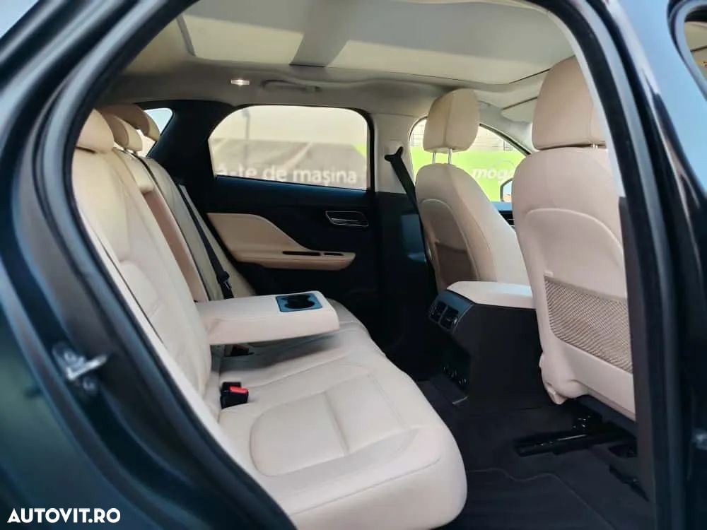 Jaguar F-Pace 20d AWD Prestige - 13