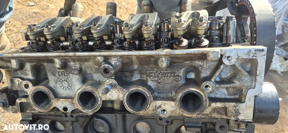 Motor Dacia Logan 2010 1.2 benzina - 1