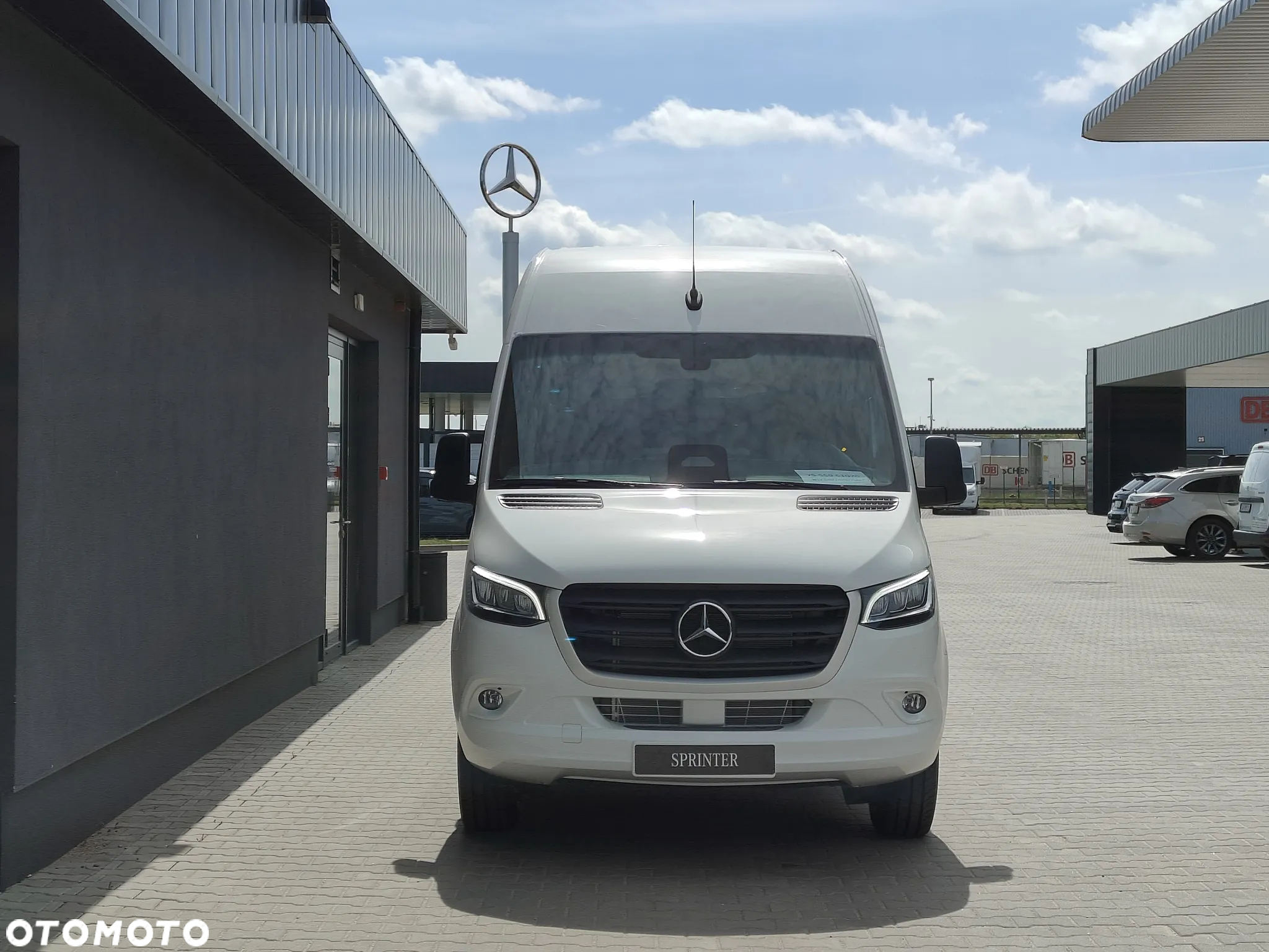 Mercedes-Benz Sprinter - 3