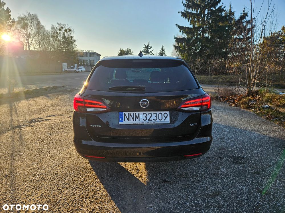 Opel Astra 1.6 D (CDTI) Dynamic - 3