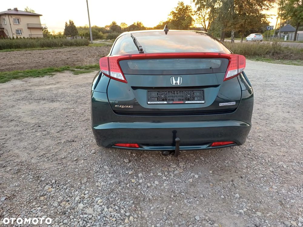 Honda Civic 1.6 i-DTEC Lifestyle Black Edition - 4