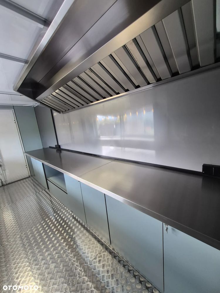 Iveco FoodTruck Sklep Bar Specjalny Samochód gastronomiczny - 11