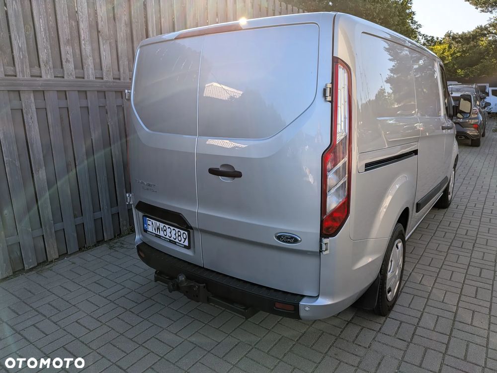 Ford TRANSIT CUSTOM - 6