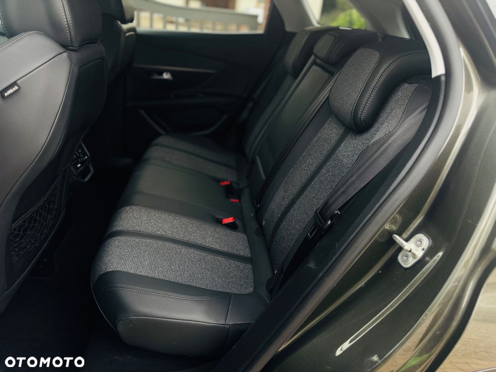 Peugeot 3008 1.5 BlueHDi Allure Pack S&S EAT8 - 18