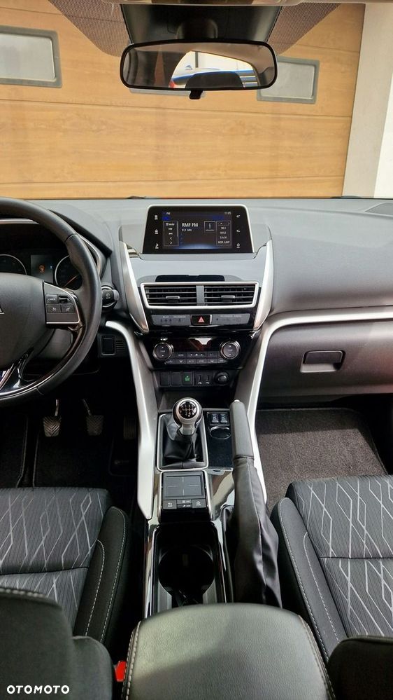 Mitsubishi Eclipse Cross - 29