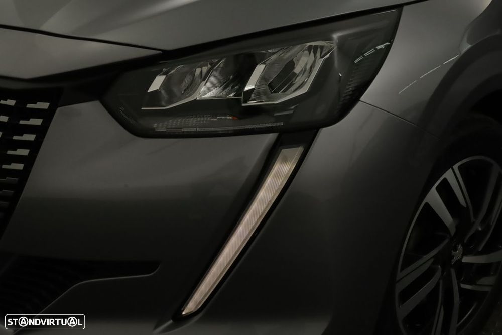 Peugeot 208 1.2 PureTech Allure EAT8 - 6