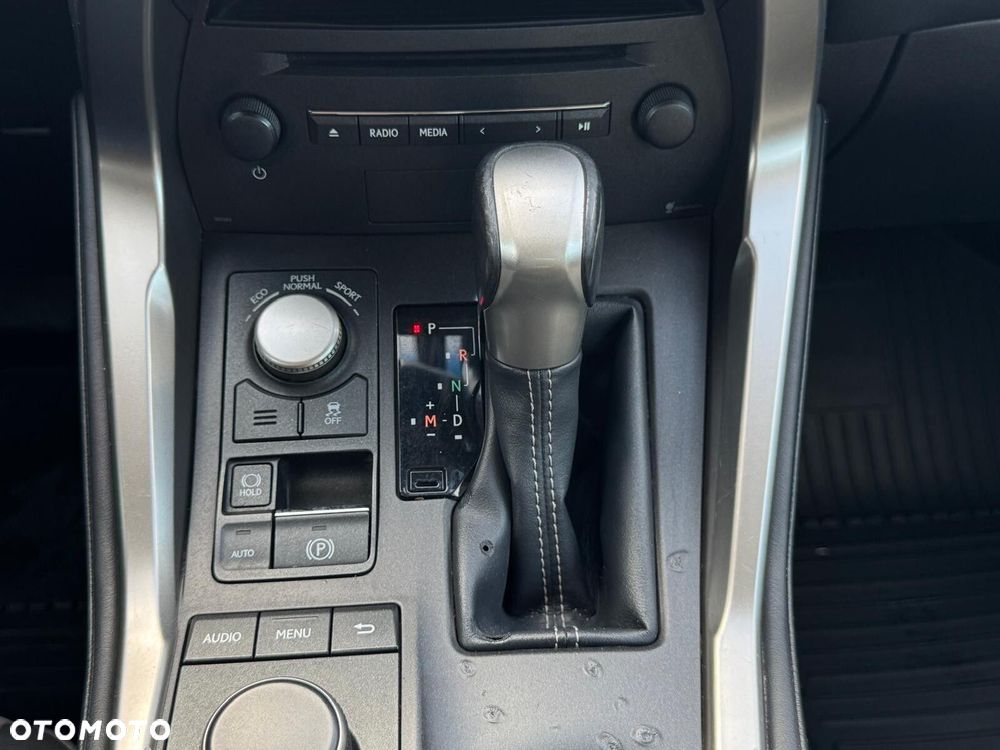 Lexus NX 200t Comfort AWD - 30