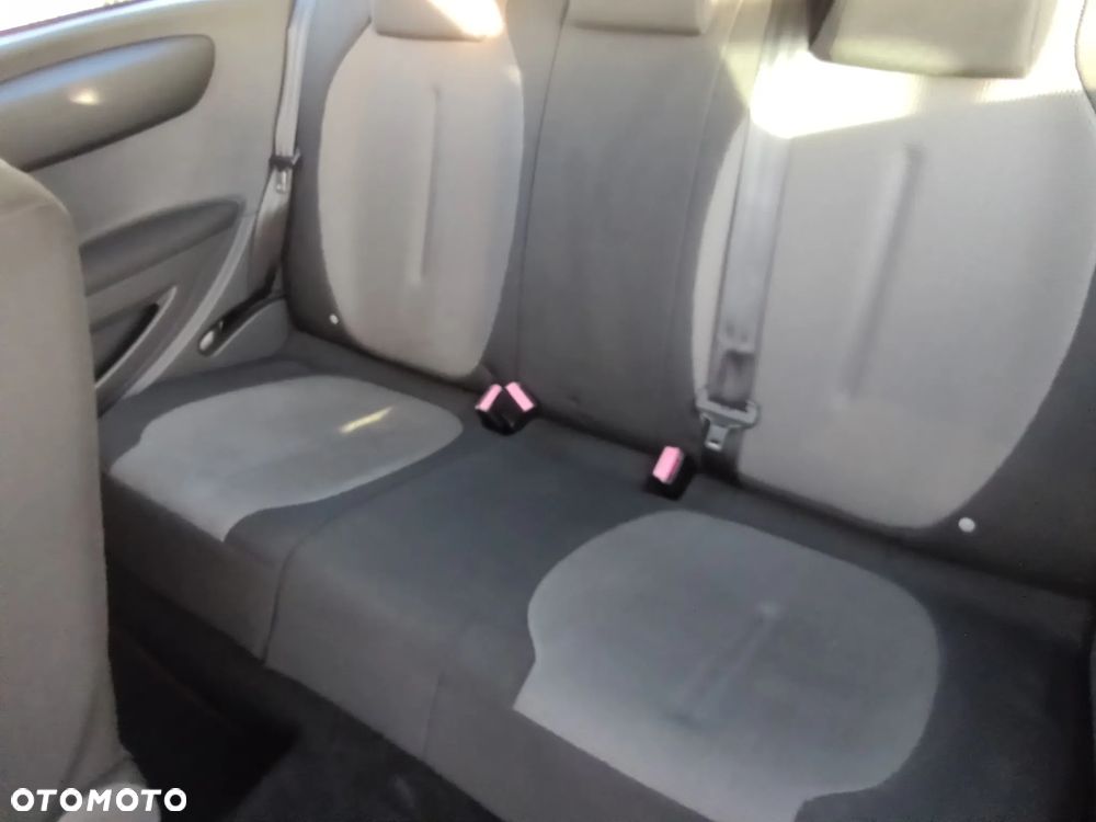 Citroën C4 Coupe 1.6 16V VTR - 25