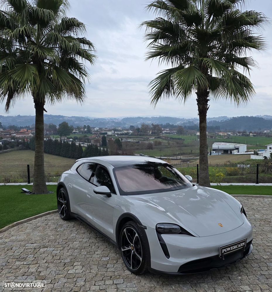 Porsche Taycan Cross Turismo 4 - 17