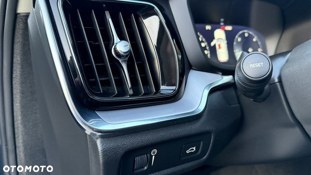Volvo V60 D3 Momentum - 21