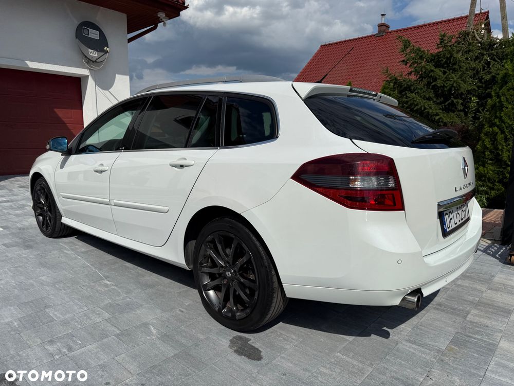 Renault Laguna ENERGY dCi 175 FAP Start & Stop GT - 10