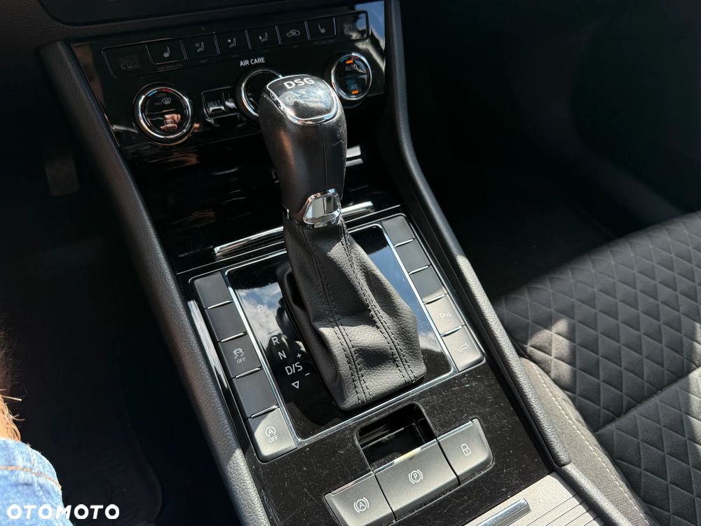 Skoda Superb 2.0 TDI Ambition DSG - 20