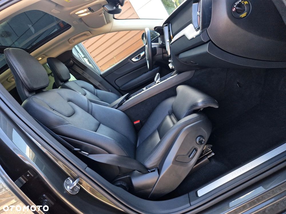 Volvo XC 60 T6 AWD Plug-In Hybrid Inscription Expression - 10