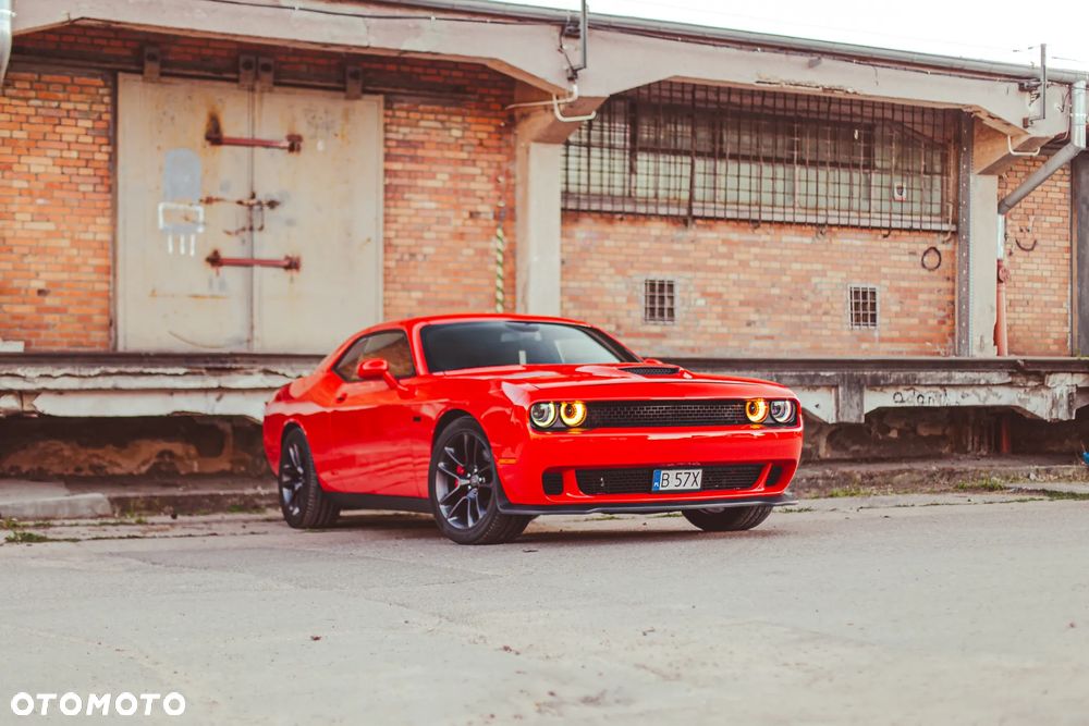 Dodge Challenger 5.7 R/T - 8