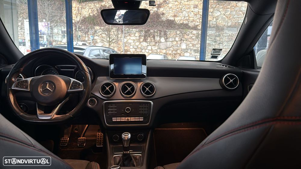 Mercedes-Benz CLA 180 - 11