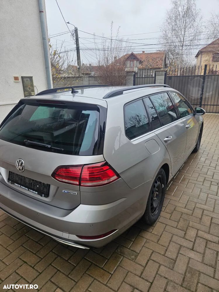 Volkswagen Golf - 5