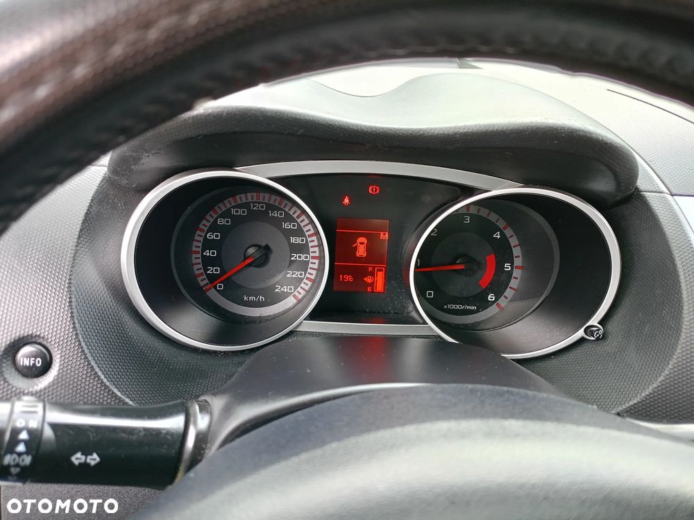 Peugeot 4007 HDI FAP 7-Sitzer Active - 6