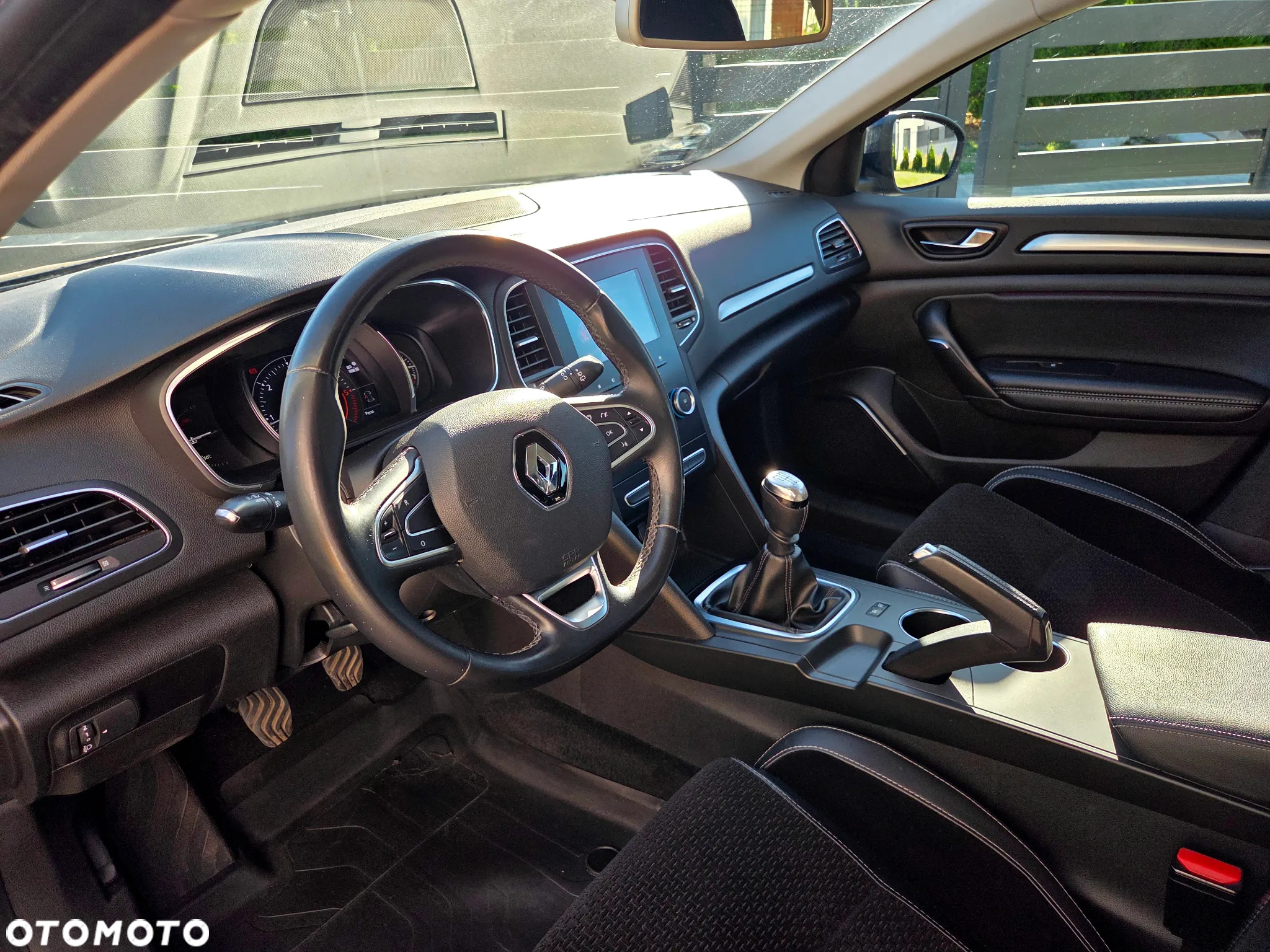 Renault Megane 1.5 Blue dCi Intens - 8